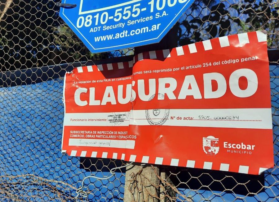 El municipio efectuó la clausura de la carpintería por falta de habilitación.