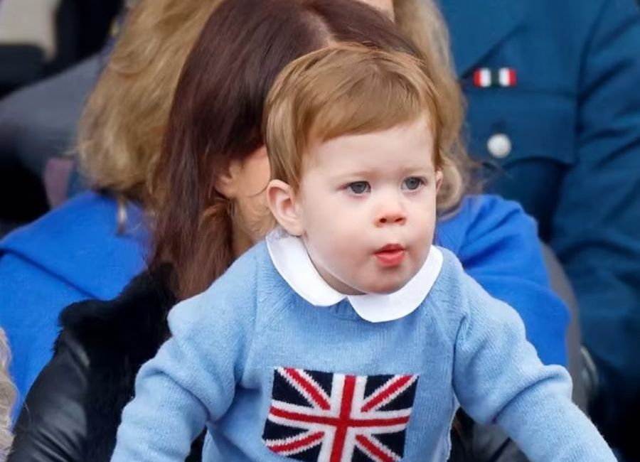 August, el hijo de Eugenia de York y Jack Brooksbamk, tiene un año y el Jubileo ha sido su debut en un acto público.