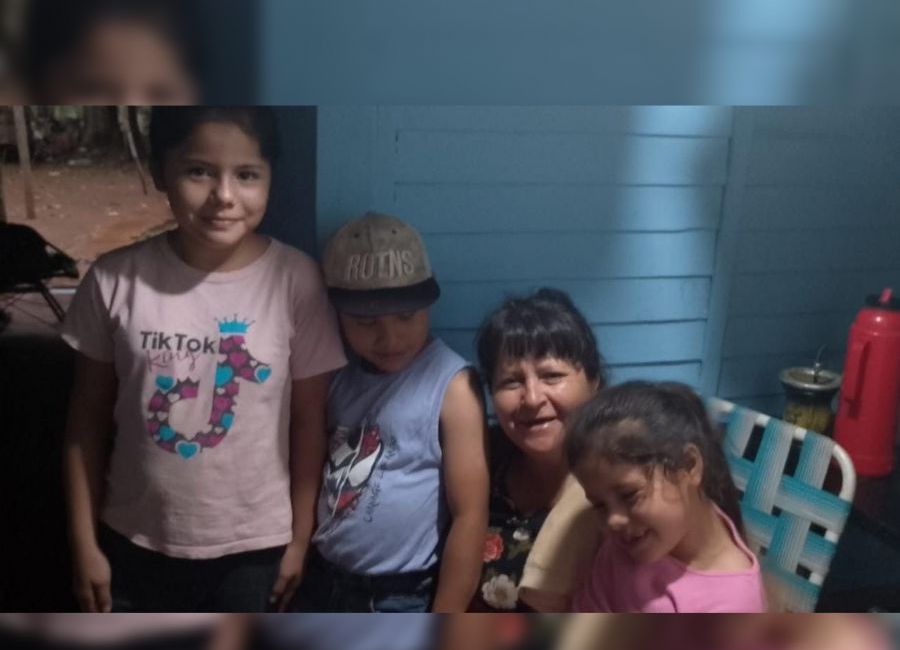 Pese a todo, María no deja de luchar diariamente por sus nietos.